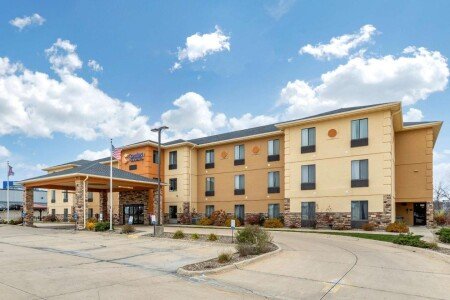 Hotel with jacuzzi