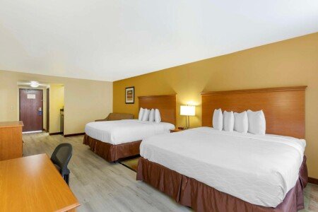 Hotel with jacuzzi