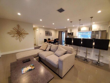 Casa 3 habitaciones, con aire acondicionado