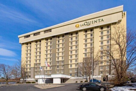 Hotel con piscina