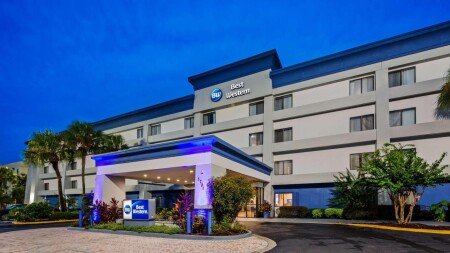 Hotel with jacuzzi