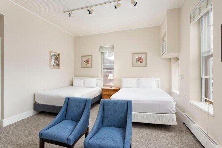 Independence Square 213, Spacious Hotel Room with 2 Queen Beds, Wet Bar, and Sitting Area