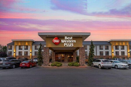 Hotel with jacuzzi