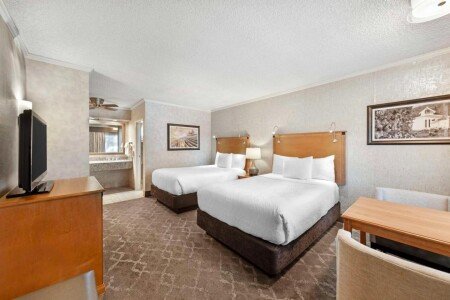 Hotel with jacuzzi