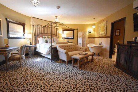 Hotel with jacuzzi