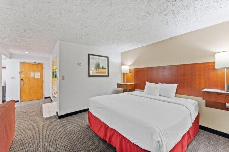 Hotel with jacuzzi