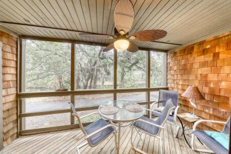 House 7 guests, with air conditioning
