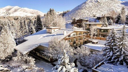 Hotel with jacuzzi