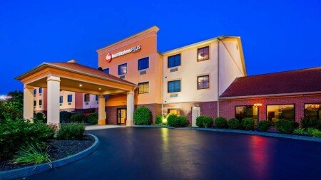 Hotel with jacuzzi