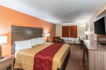 Hotel with jacuzzi