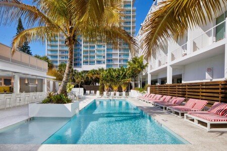 Hotel with jacuzzi