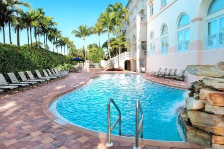 Hotel with jacuzzi