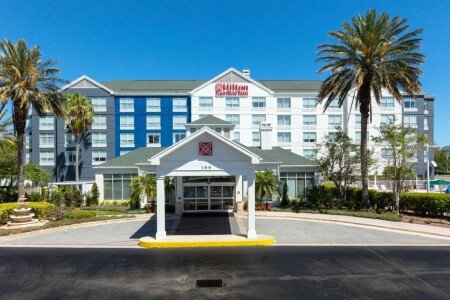 Hotel with jacuzzi
