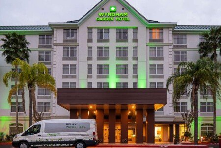Hotel with jacuzzi