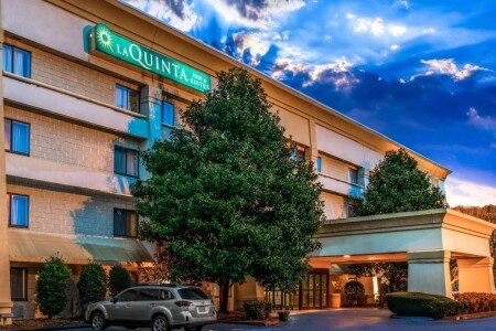 Hotel with jacuzzi