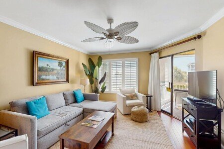 House 4 guests, with pool