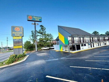 Hotel with air conditioning