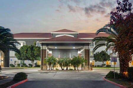 Hotel with jacuzzi