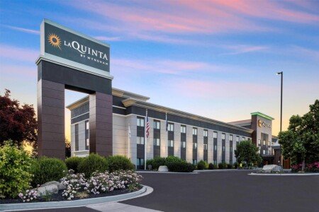Hotel with jacuzzi