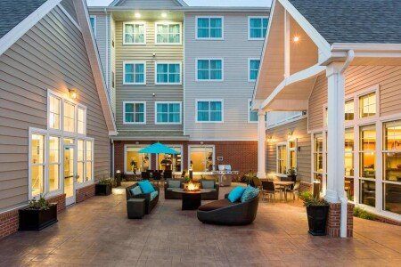 Hotel with jacuzzi
