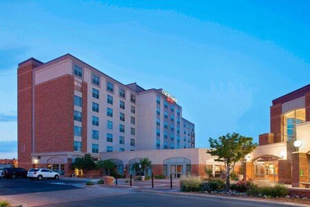 Hotel with jacuzzi