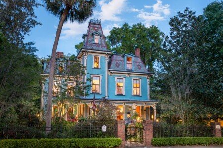 Bed and breakfast 6 guests, with garden