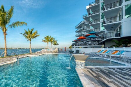 Hotel with jacuzzi