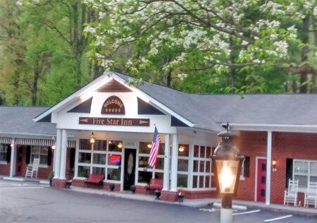 Hotel with garden