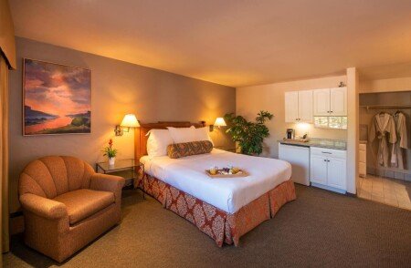 Hotel with jacuzzi