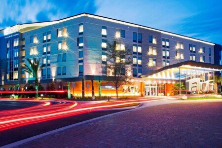 Hotel con piscina