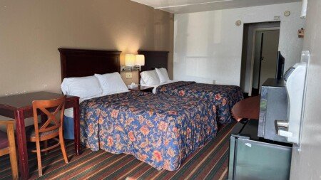 Hostel 4 guests, with air conditioning