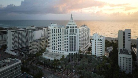 Hotel with jacuzzi
