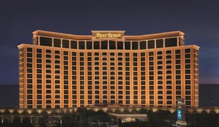 Hotel with jacuzzi