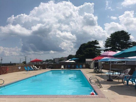 Hostel 4 guests, with pool