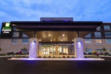 Hotel with pool