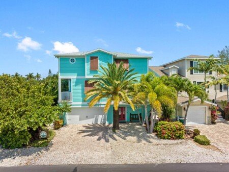 House 6 bedrooms, with jacuzzi