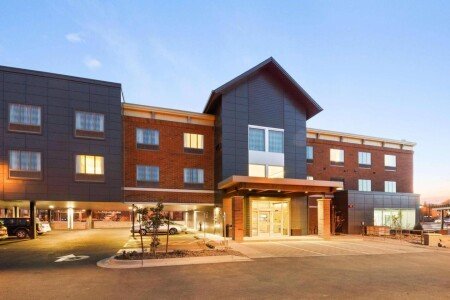 Hotel with jacuzzi