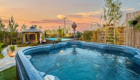 House 3 bedrooms, with jacuzzi