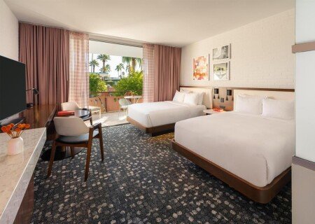Hotel with jacuzzi