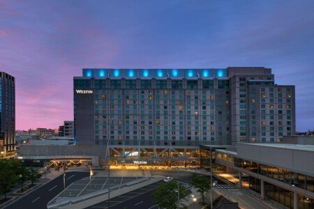 Hotel with jacuzzi