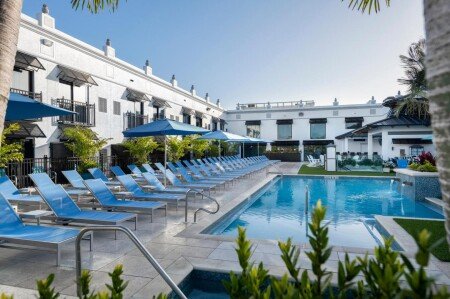 Hotel with jacuzzi