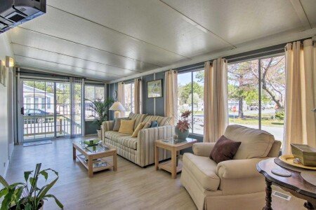 House 2 bedrooms, with pool