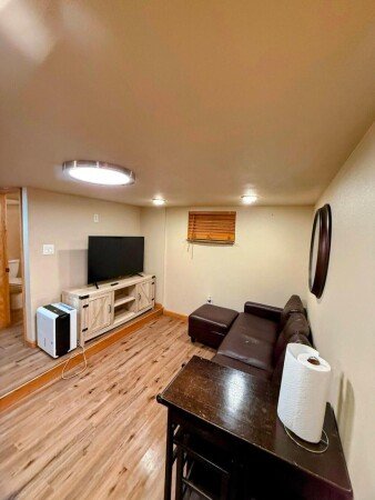 House 3 guests, with garden