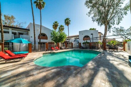 House 1 bedroom, with pool