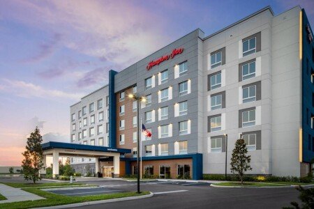 Hotel con piscina