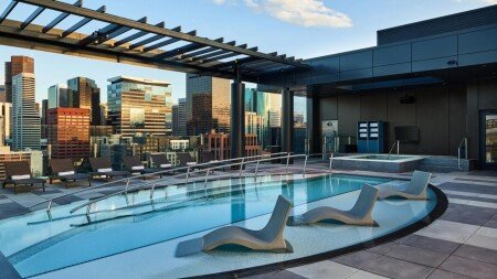 Hotel with jacuzzi