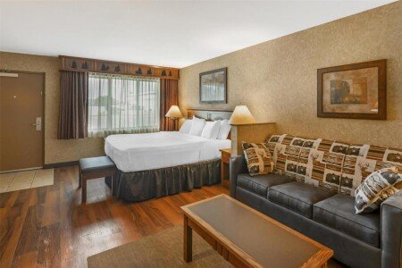 Hotel with jacuzzi