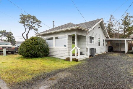 House 8 guests, with jacuzzi