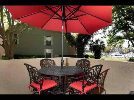House 2 bedrooms, with pool