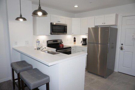 House 6 guests, with jacuzzi